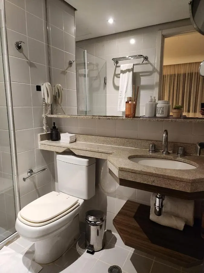 Suite 5 Estrelas Hotel Av Ibirapuera 2534 Piscina 圣保罗