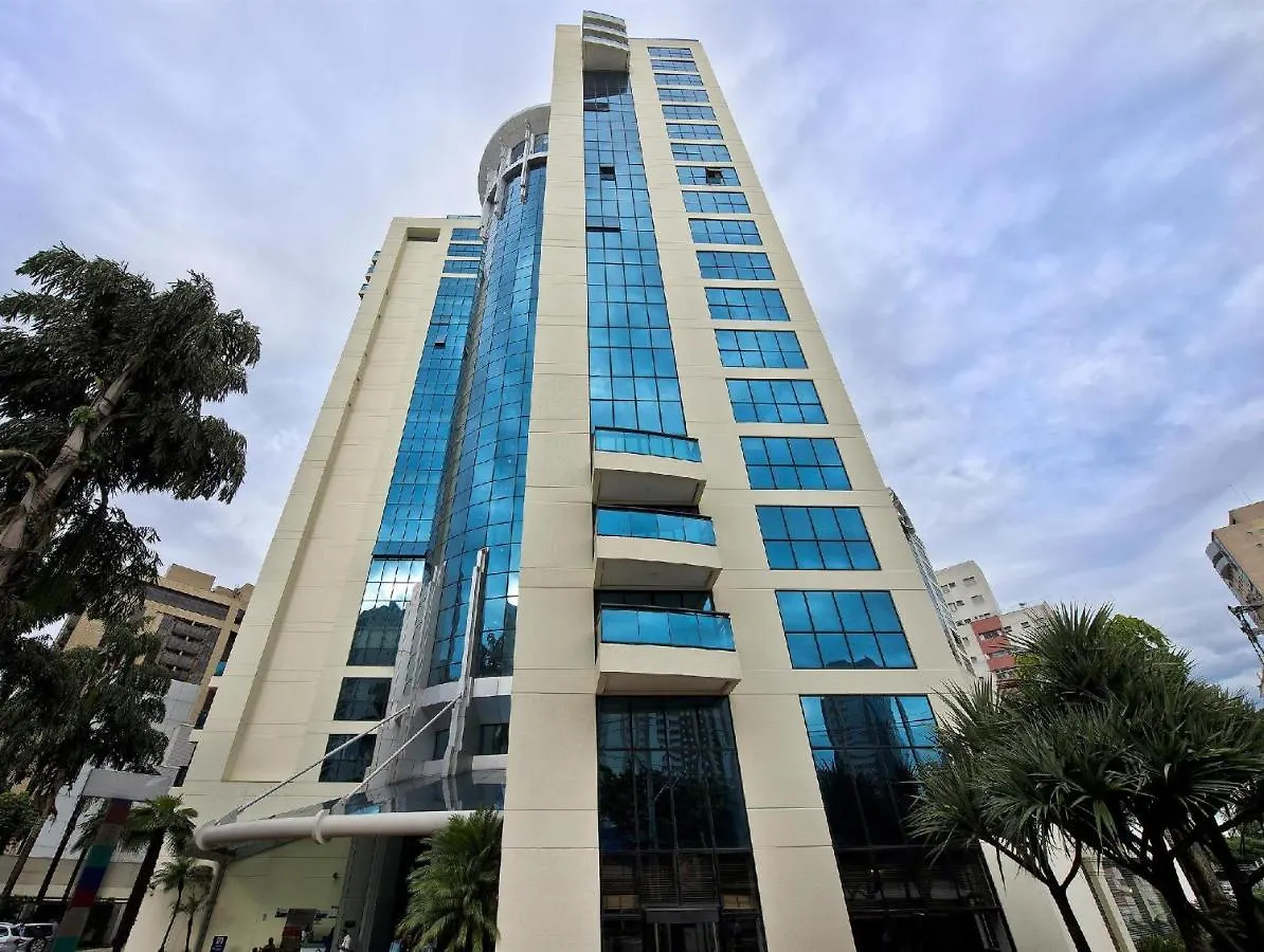 Suite 5 Estrelas Hotel Av Ibirapuera 2534 Piscina 圣保罗